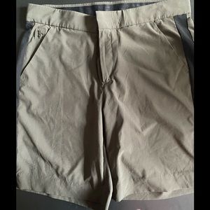 ATHLETA Shorts with zippered front and back pocket sz 10 EUC